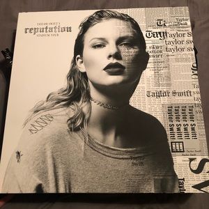 Taylor Swift Reputation Tour VIP Box